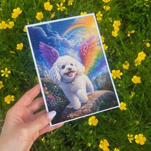 Bichon Frisé oversteken van de regenboogbrug kunst aan de muur, Bichon Frisé met engelenvleugels print, gepersonaliseerde Bichon Frisé Memorial Artwork cadeau