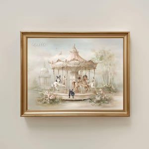 Puede incluir: Impresión enmarcada que representa un carrusel con perros y caballos. El carrusel tiene una combinación de colores rosa y crema. La palabra "Apollo" está escrita en cursiva en la esquina superior izquierda. La obra de arte está en un marco dorado.