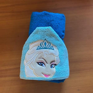 Hooded Towel, Personalized Bath Towel, Kid&#39;s beach and swim towel