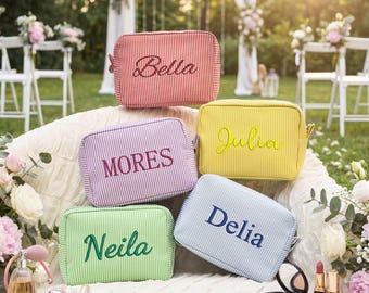 Neceser de tela seersucker con monograma: Neceser de maquillaje personalizado para damas de honor
