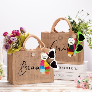Personalized Jute Bag, Bridesmaid Gift Bag, Monogram Beach Tote Bag, Wedding Bag, Bridesmaid Beach Bag, Bachelorette Party Bag, Burlap Bag