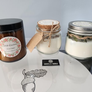 Handmade Soy Wax Candle with Homemade Dried Flowers and Premium Essential and Fragrant Oil with gift box