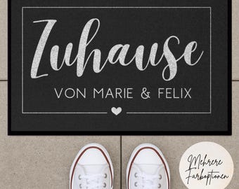 Personalisierte Fußmatte Zuhause von + Namen – Türvorleger mit Herz – Geschenk zum Einzug oder Umzug – moderne Haustür Matte mit Gummirand