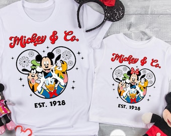 Camiseta Mickey & Co 1928, Camiseta vintage Disney, Mickey y compañía, Camisetas Disneyworld, Camiseta familiar Mickey y amigos, Camiseta familiar Disney