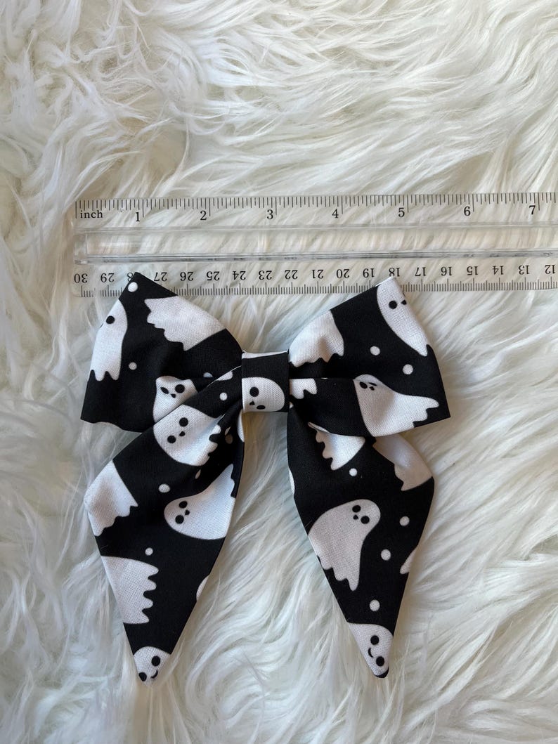 Zwart-witte spookhaarstrik, stoffen haarspeld, haaraccessoire voor Halloween. afbeelding 6