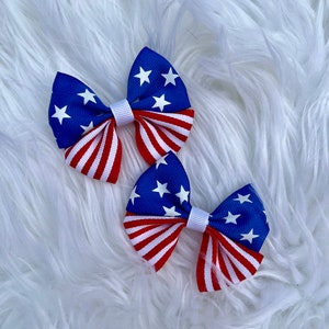 4th of July hair bow, American flag print pigtail bows, red white and blue barrette, cute bows for girls, summer bows, patriotic hair bows