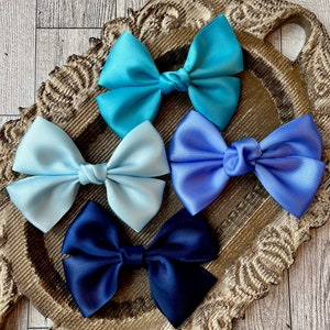 Satin Schleife blau für Baby, türkis Stirnband Schleife, Satin Haarspange marineblau, smaragd Haarband, hellblaue Satin Modeschleife, Baby Stirnband