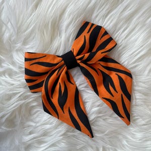 Bengal tiger bow, orange and black striped bow, tiger stripe bow, Who Dey bow, bengal bow, fabric bow for girls, Cincinnati bow, football