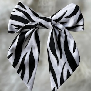 White Bengal tiger bow, black and white tiger striped bow, fabric bow for girls, Cincinnati football bow, white out game day hair accessory