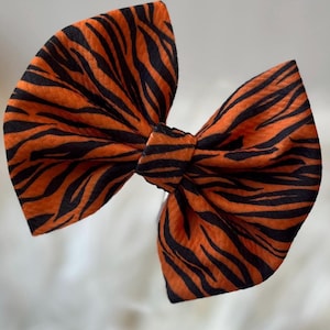 Bengal tiger bow, orange and black striped bow, tiger stripe bow, Who Dey bow, bengal bow, fabric bow for girls, Cincinnati bow, football