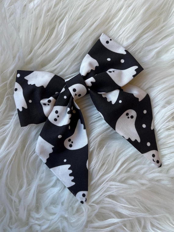 Black and white ghost hair bow, fabric hair barrette, trick or treat hair accessory
