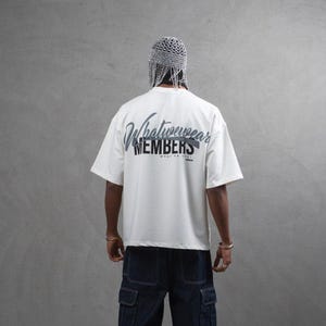 T-shirt Oversize in Cotone / Stampa Grafica "What We Wear MEMBERS"
