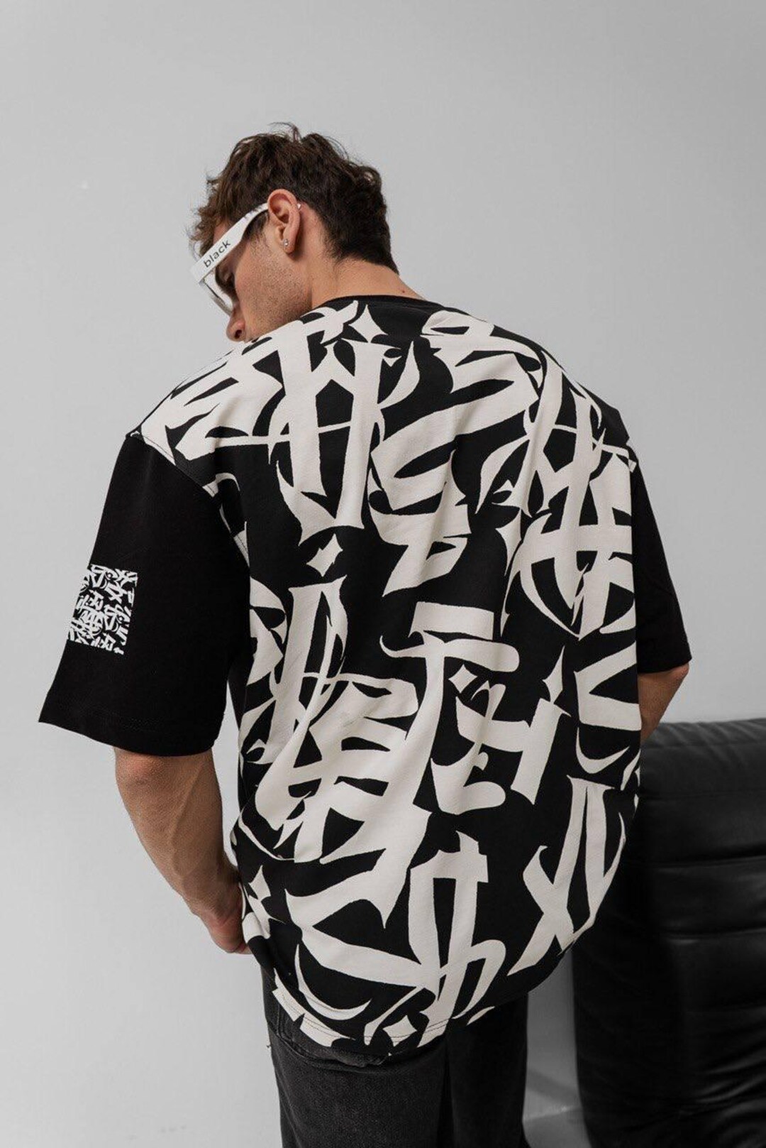 Graffiti-style Print Long Sleeve Shirt / Half Pants FER0100
