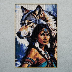 Könnte beinhalten: Gerahmtes Kunstwerk, das eine indianische Frau mit langen schwarzen Haaren, Federn und Türkisschmuck zeigt, mit einem Wolf dahinter. Das Kunstwerk verwendet Blau-, Braun- und Goldtöne.