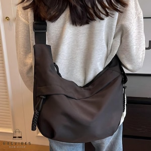 Minimalistische Stoffumhängetasche - Leichte und haltbare Einkaufstasche mit Reißverschluss, Crossbody-Tasche mit verstellbarem Riemen für den täglichen Gebrauch