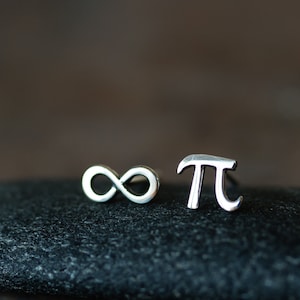 Juego de pendientes desiguales, letra pi diminuta del alfabeto griego y símbolo de infinito, pendientes matemáticos π de plata de ley, regalo para nerds científicos.