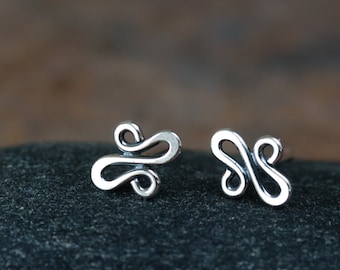Tiny Silver Squiggle Stud Earrings, Abstract Wire Doodle Snake Line, Hammered Wire Loops, Simple Sterling Silver Studs for man or woman