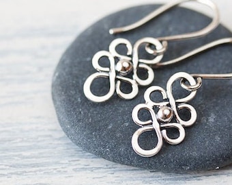 Dainty Short Dangle Earrings, 925 sterling silver earrings, Small unique wire filigree dangle, Lightweight everyday earrings