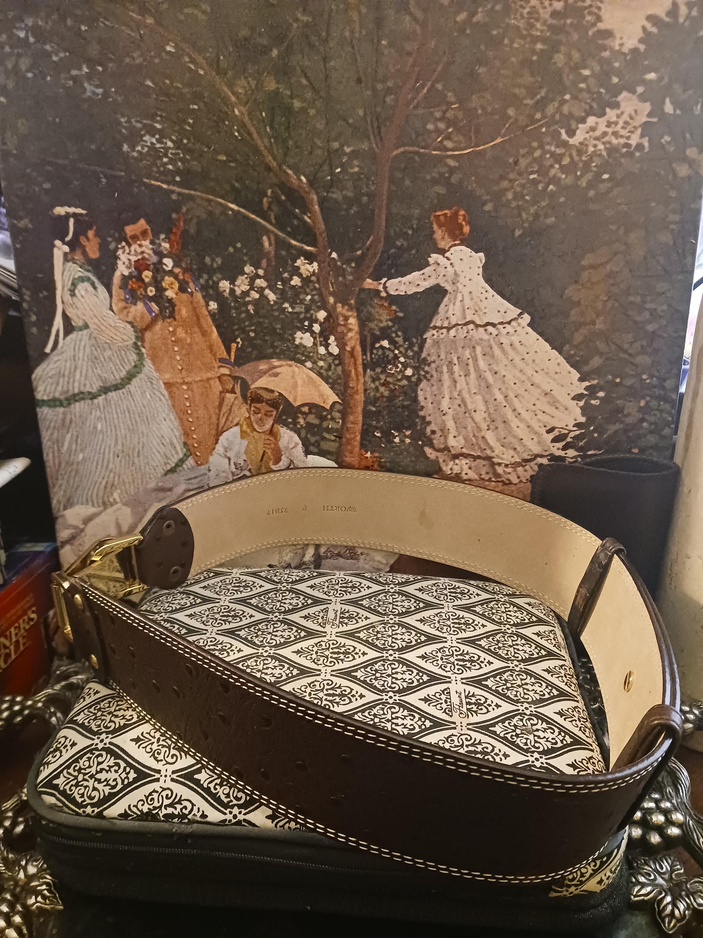 Vintage The Worth Collection White Bow Leather Belt Vintage 90s White Leather Belt With Large Gold Art Deco  main image 2