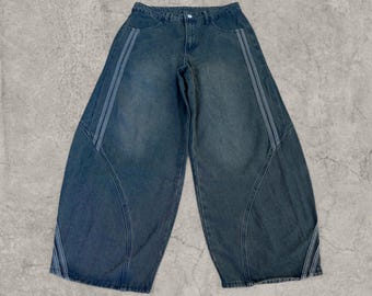 Jean patineur large à rayures de style japonais en bleu foncé/marron délavé. Plusieurs tailles (XS/S/M/L/XL)