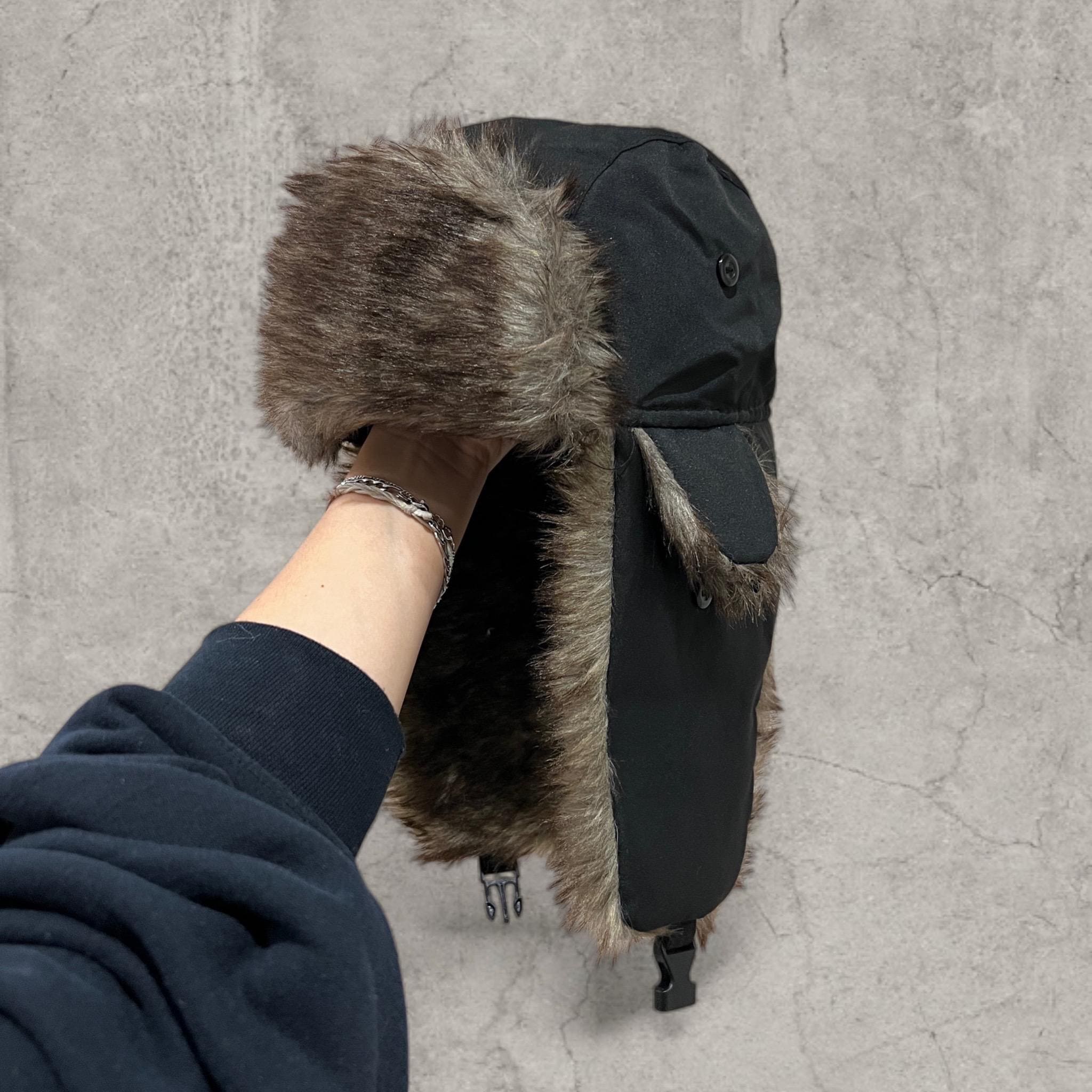 Vintage Genuine Fur Trapper Hat Black Ushanka Style Pom Pom Tie Ear Flap Y2K Womens Black Fox Fur Excursion Trapper Hat with Pom Pom  main image 2