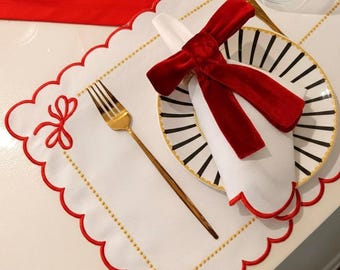 Red Bow Christmas Table Set | Embroidered Placemats & Velvet Napkin Rings