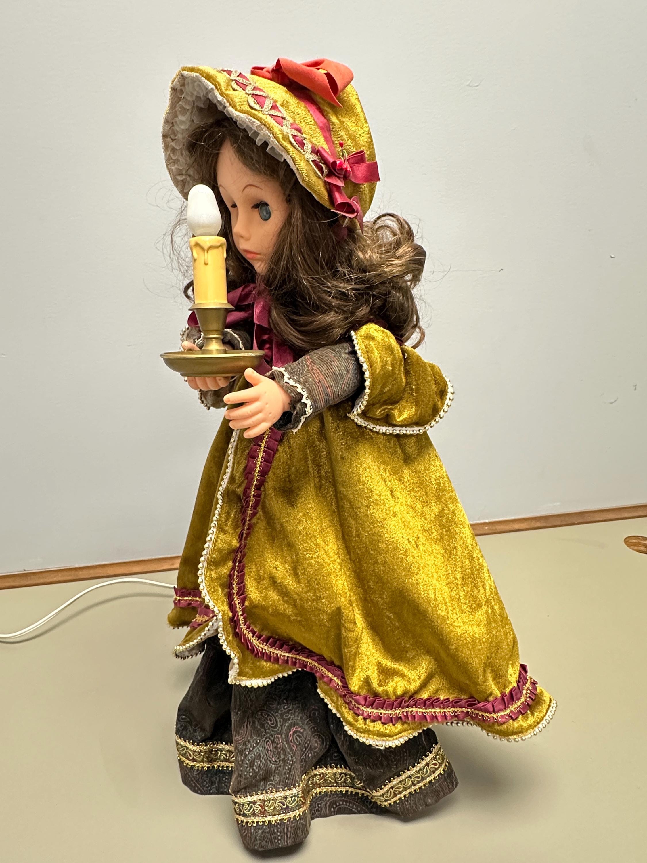 Vintage Victorian Magical Animated and Illuminated 