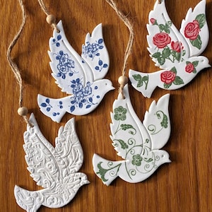 Handmade Turtle Dove Ornament – Peace Symbol Keepsake Gift, Floral Hanging Decoration, Meaningful Gift for Any Occasion, Christmas tree deco