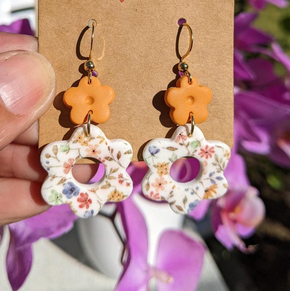 Flower Earrings – Polymer Clay Dangle in flower shape, for spring outfit