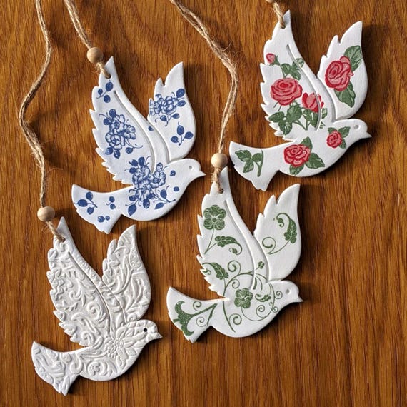 Handmade Turtle Dove Ornament – Peace Symbol Keepsake Gift, Floral Hanging Decoration, Meaningful Gift for Any Occasion, Christmas tree deco