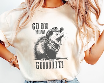 Maglietta "Cowboy Opossum", Maglietta "Go On Now Git", Maglietta "Western Opossum", Maglietta da cowboy divertente, Regalo per amanti degli animali, Felpa per amanti dei cowboy