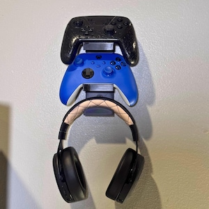 Wall-Mounted Controller & Headset Holder - Sleek Gaming Gear Organizer