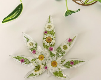 Pressed Flower Leaf Resin Coaster | Real Botanical Leaf-Shaped Coaster | Handmade Floral Resin Home Decor I Housewarming Gift