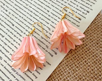 Flower Resin Earrings | Handmade Botanical Jewelry | Artistic Floral Dangle Earrings | Nature Inspired Gift for Her | Statement Accessory