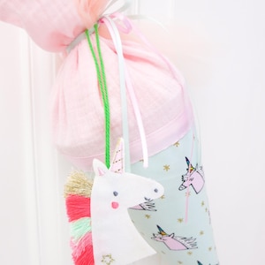 Kleine Tüte für Geschwisterkinder Zuckertüte Kindergartenstart Schultüte Einhorn Regenbogen Mini Schultüte personalisiert Kita Geschenk Idee