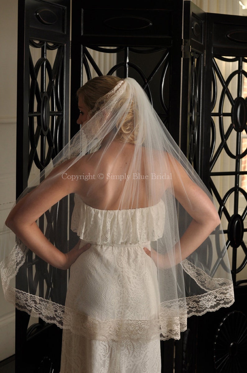 Lace Trim Bridal Veil Fingertip with Floral Lace White, Light Ivory, Ivory, Champagne image 2