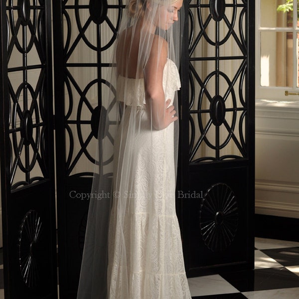 Elizabeth Lace Veil Chapel Length