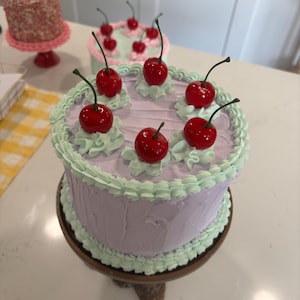 Retro fake cake | Cake decor | Fake cake decor | Purple and green cake | Cake display | Faux cherry cake