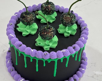 Beetlejuice Fake Cake: Halloween Decor Prop