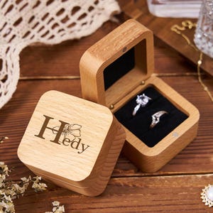 Gepersonaliseerde ringdoos, houten ringendoos voor bruiloft, eengegraveerde ringdoos met naam, huwelijksaanzoek, verlovingsringdoos, jubileumcadeau voor haar