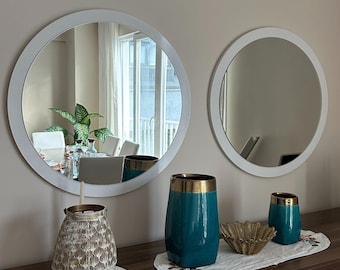 Modern Round Wood Wall Mirror: Elegant Vanity Decor