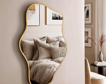 Asymmetrical Hanging Mirror: Modern Home Decor