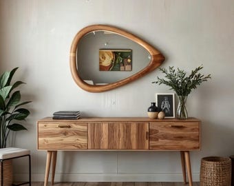 Espejo de pared de madera Raindrop: marco ovalado moderno de madera
