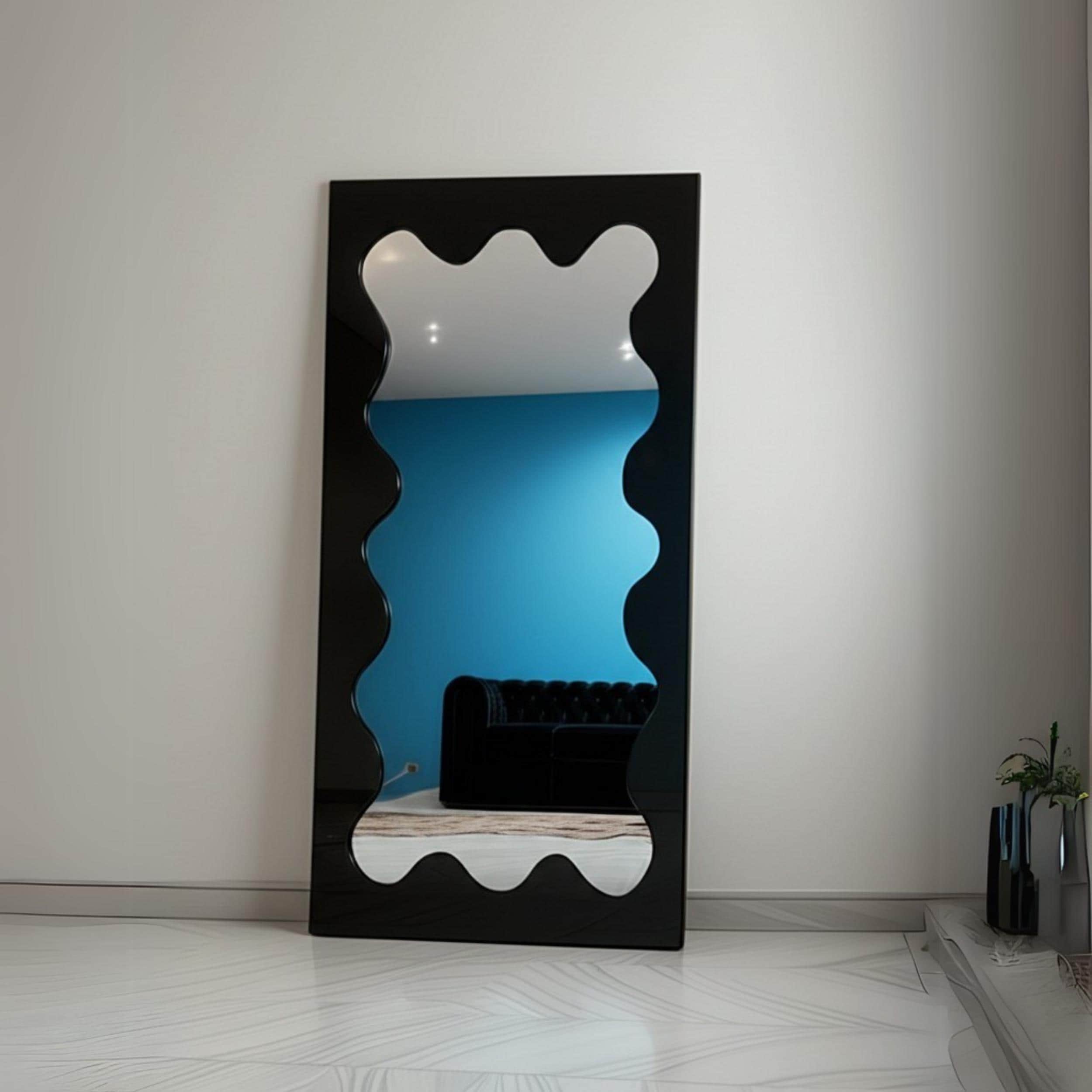 ウェーブフルレングスフロアミラー：非対称の波模様のホーム