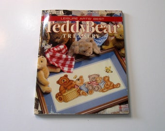 Teddy Bear Treasury Counted Cross Stitch Book, Paperback,  40  plus Patterns,  Leisure Art's Best Coloured Charts, Excellent Condition