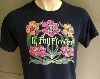 In Full Flower 1980s vintage half-shirt - size medium/large