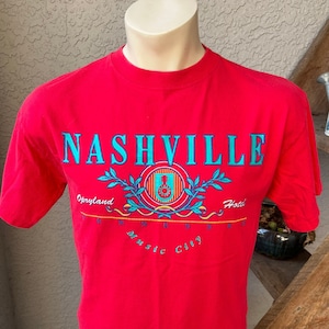 Nashville Tennessee 1990s soft red vintage t-shirt size medium