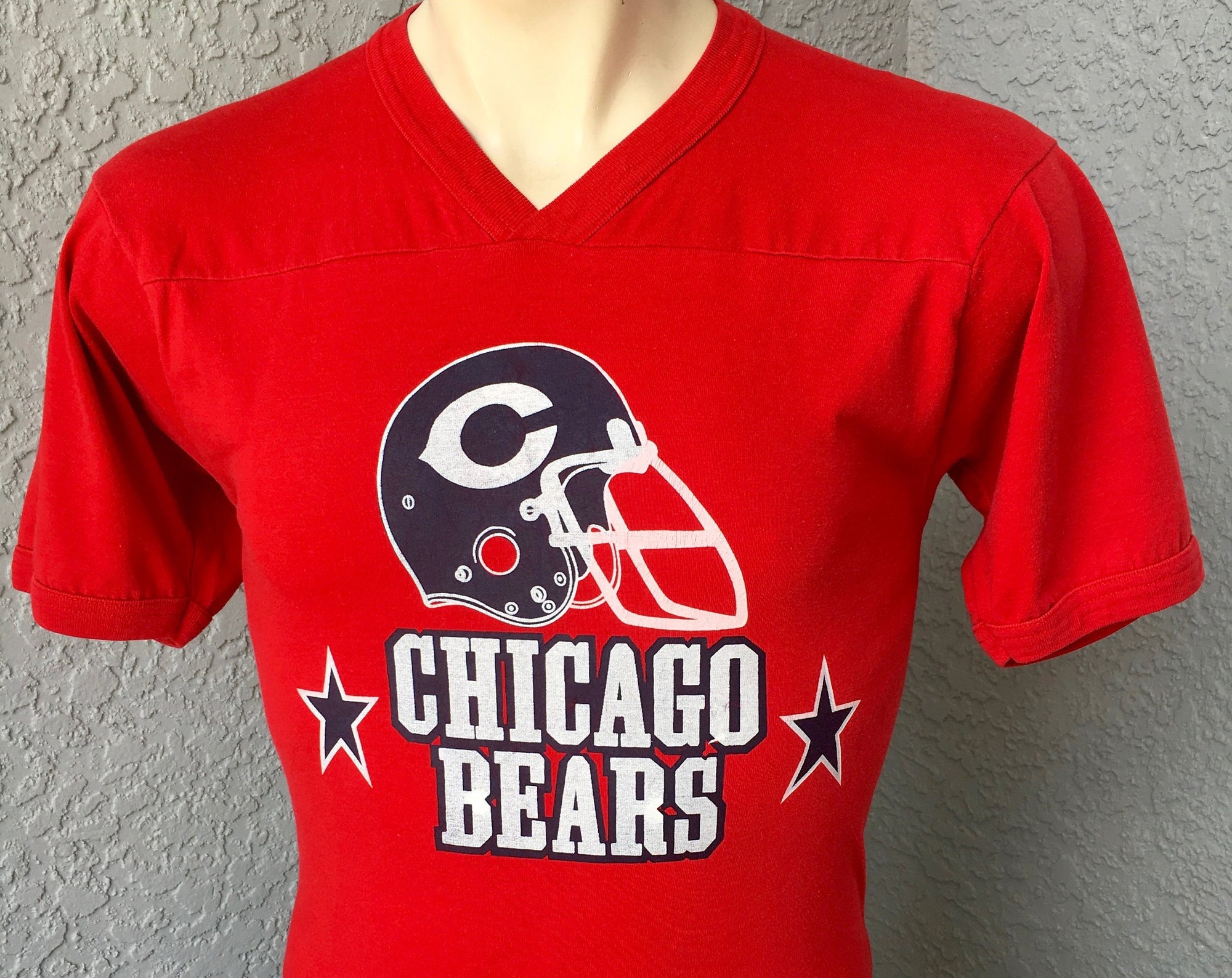Discover Chicago Bears 1980s vintage vneck t-shirt