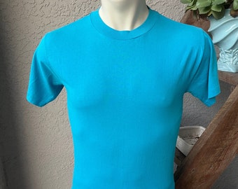 Hanes single stitch 1980s plain t-shirt blue - size medium