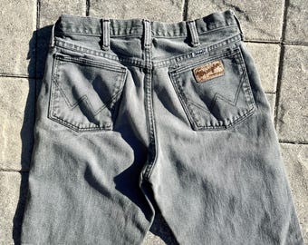 Jean Wrangler Riata vintage des années 1980 - Denim gris délavé, fabriqué aux États-Unis (W30 x L32)